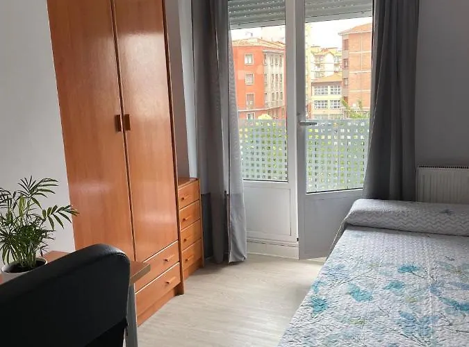 Centro De Gijon Con Acceso Domotizado Y Buenos Acabados