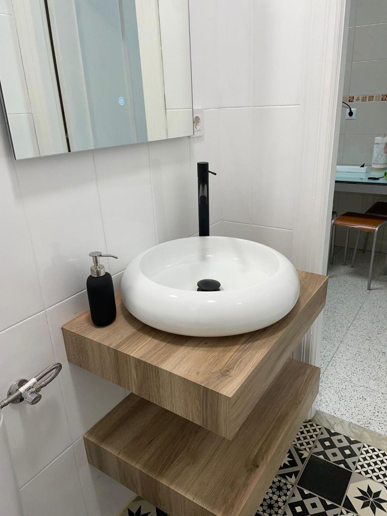 Apartament Centro De Con Acceso Domotizado Y Buenos Acabados Gijón
